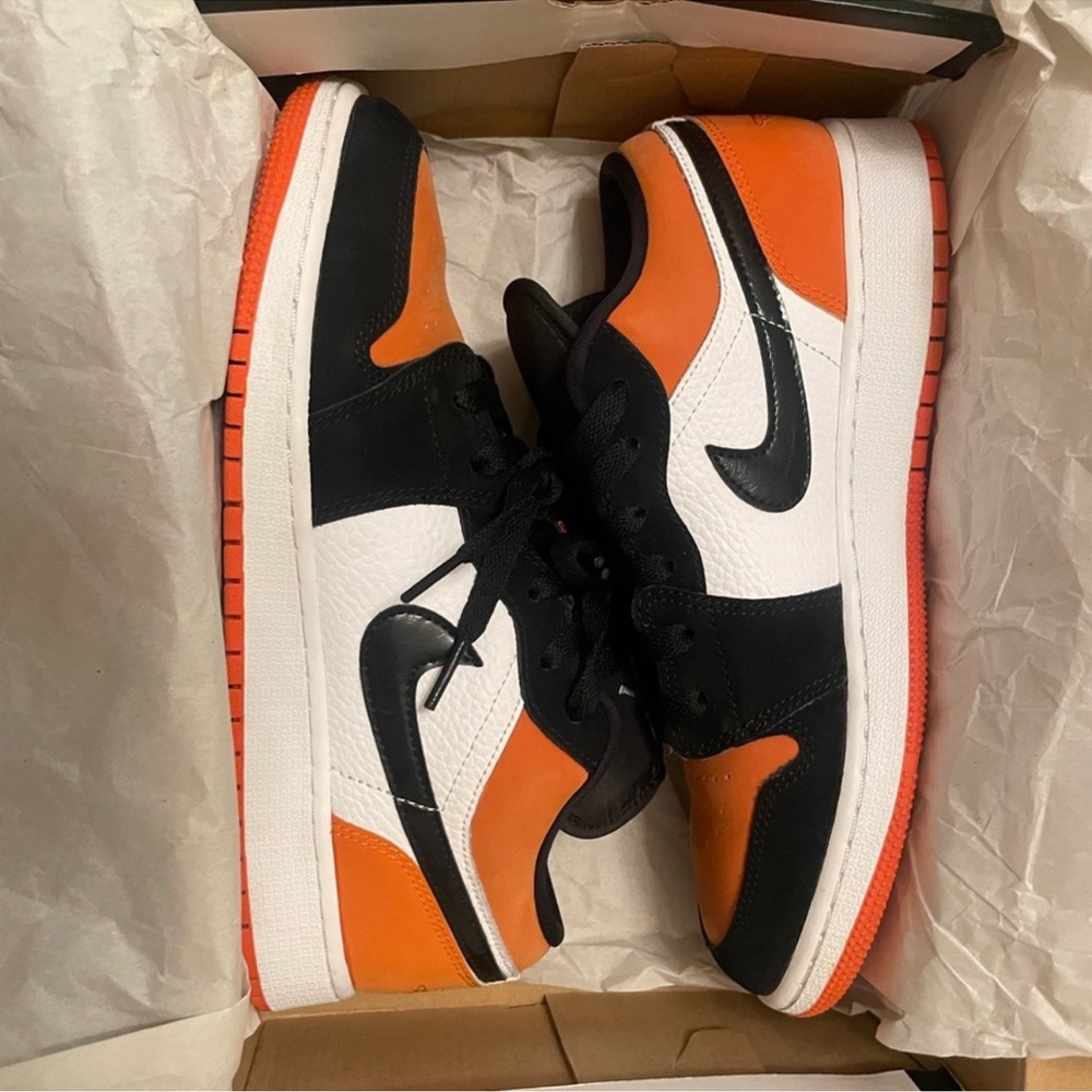 Jordan Air 1 Low GS in Shattered Backboard